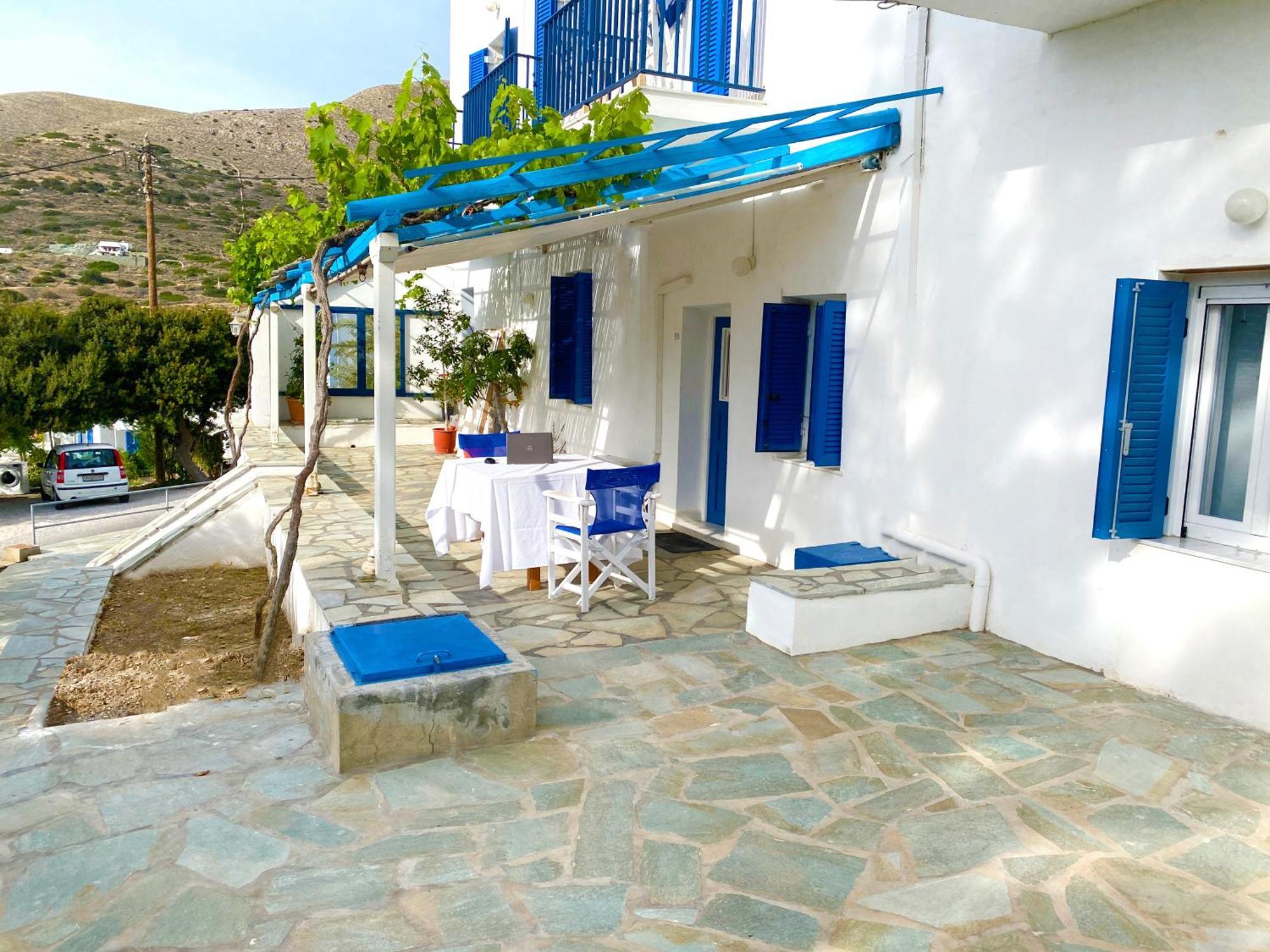 Loukia Studios & Suites Κίνι Δωμάτιο φωτογραφία